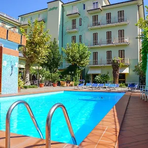 https://hotel-cappelli.it-tuscanyhotel.com