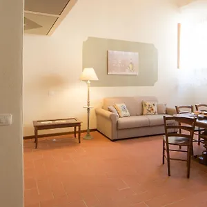 https://residence-la-poggerina.it-tuscanyhotel.com